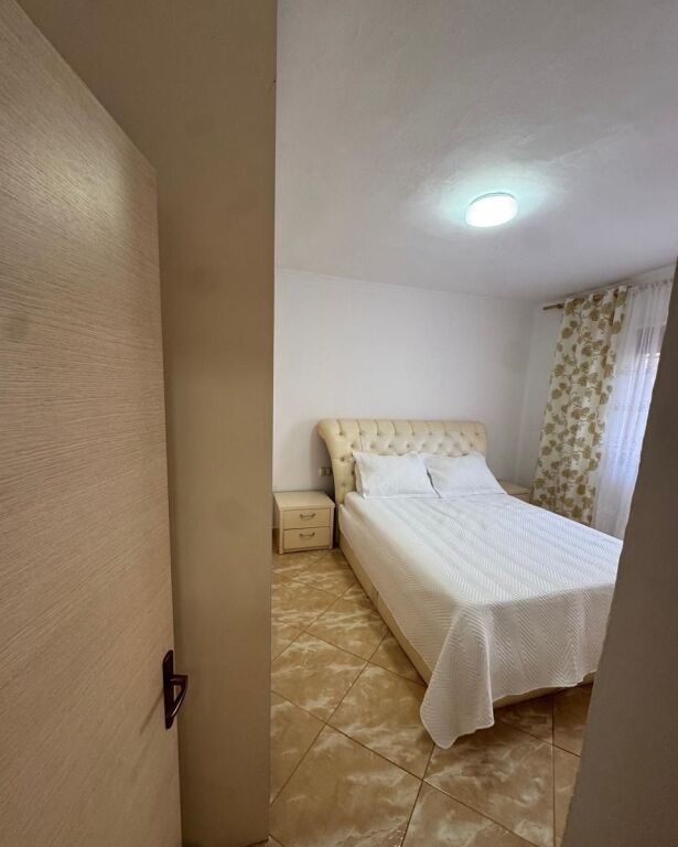 Rent | Apartament 1 + 1 | Qendër Kamëz | 300 €/month