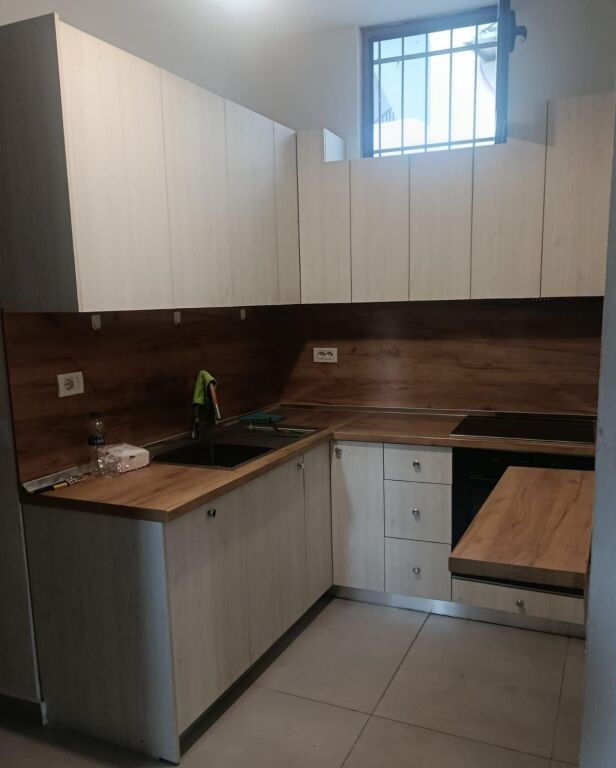 Qera | Shtëpi private 2 + 1 | Bulevardi Zogu i Parë | 1200 €/muaj