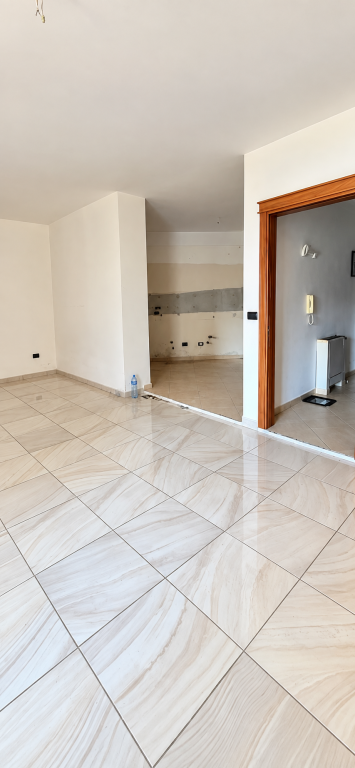 Appartamento 2+1+2 in vendita a 21 Dhjetori