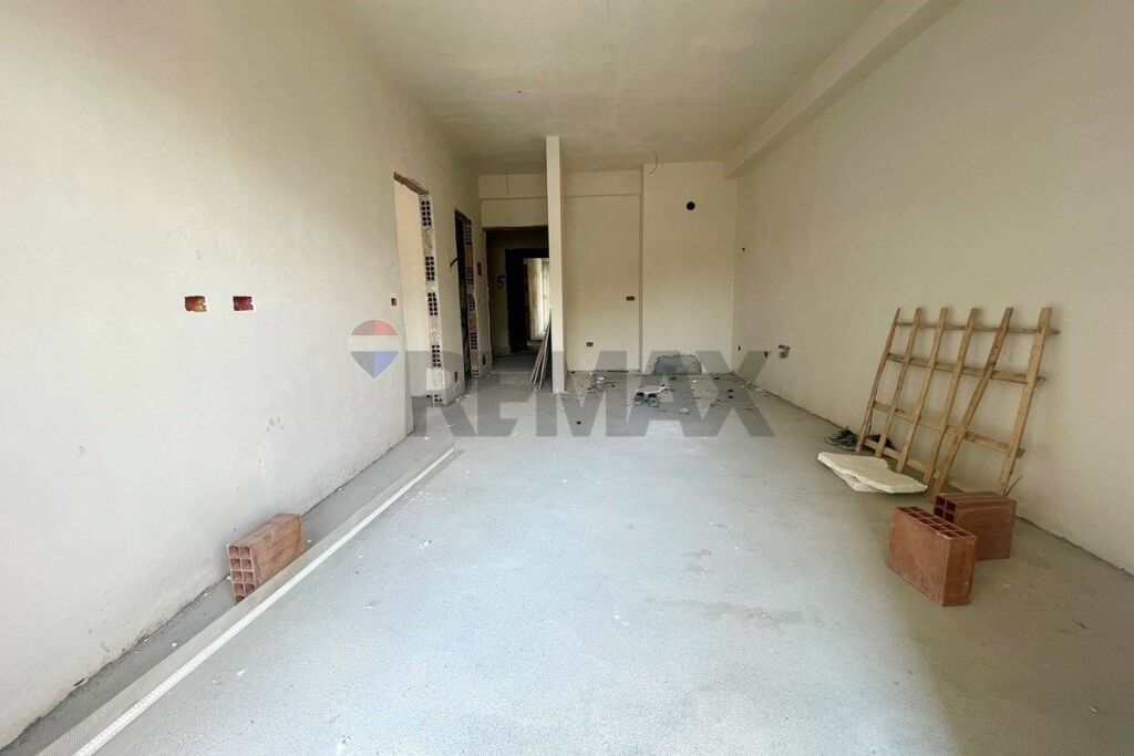 Apartament ne shitje 1+1 prane Farmacise 10!