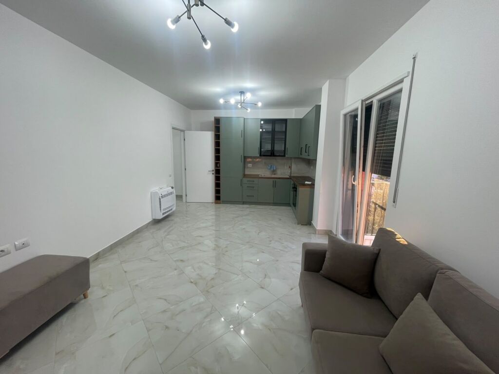 APARTAMENT 2+1 ME QIRA – KAMËZ