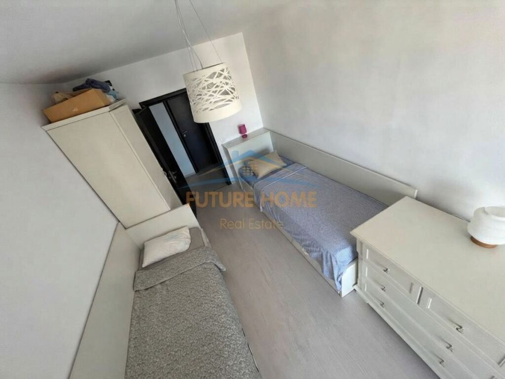 Qera, Apartament 2+1+2,Kompleksi Kika 1, Komuna e Parisit, Tirane.