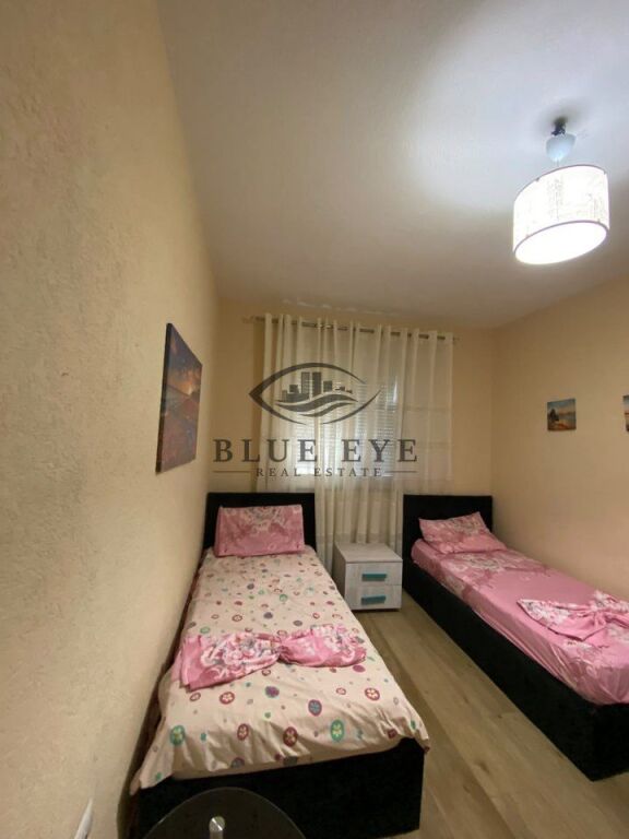 JEPET ME QIRA – APARTAMENT 2+1 PRANË GJYKATËS