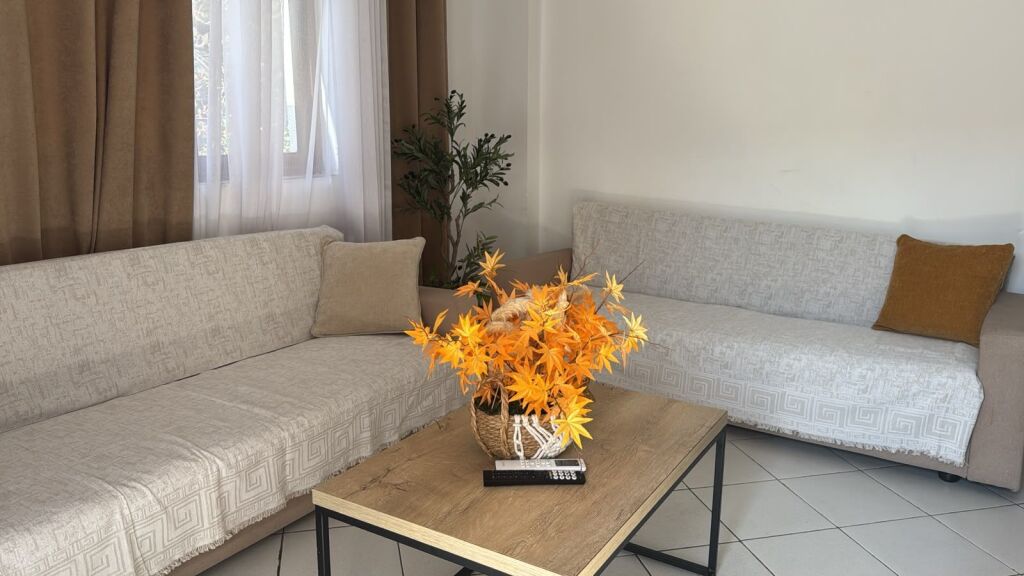 Apartament 1+1 me qira Rruga "Gramoz Pashko", prane Fakultetit Ekonomik