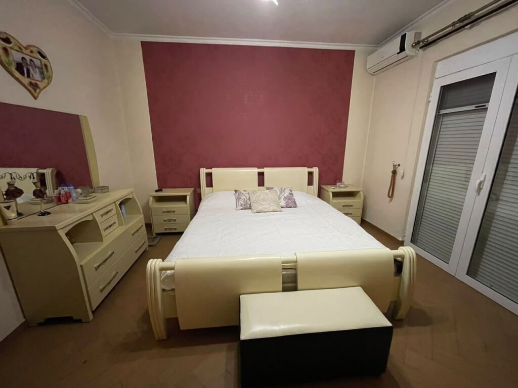 Vile Me Qera 3+1 Ne Sauk (ID BV22705) Tirane