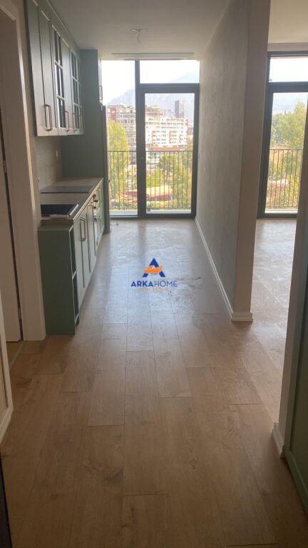 JEPET ME QERA APARTAMENT 2+1+2+BALLKON+POST PARKIMI PER ZYRA/BANIM "TE LAKE VIEW RESIDENCE" 1600 EURO
