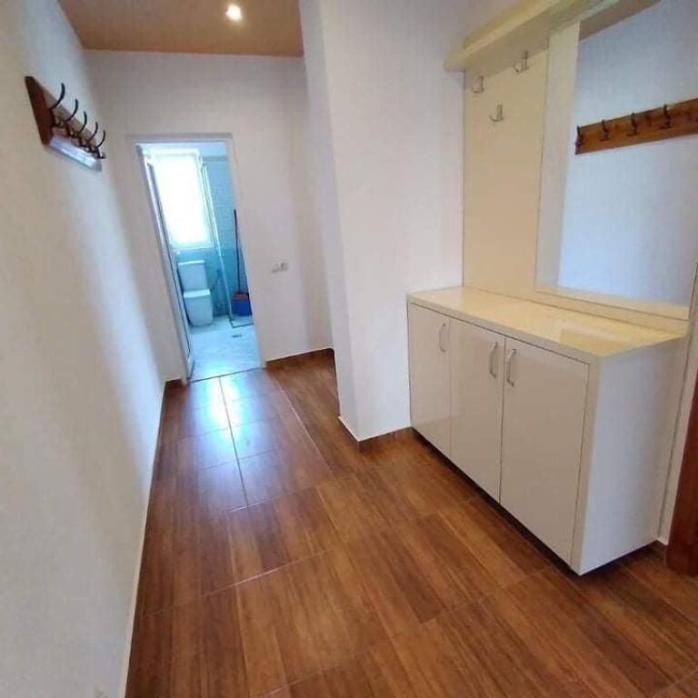 5-Maj, jepet me qira apartament 2+1! 60.000 Leke