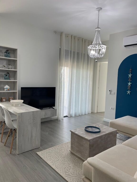 Apartament 2+1 me pamje deti me Qera Afatgjate - Radhime, Vlore