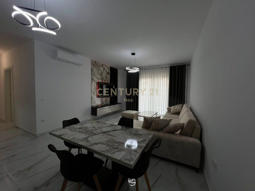 APARTAMENT 2+1+POST PAKIMI ME QIRA – TRIO TOWER, DON BOSKO 800 € /Muaj Sip. Totale  125m2