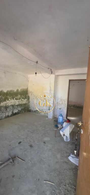 20926134 ''EKSLUZIVE E GOLD KEY'' Shitet Shtepi e vjeter 3+1,Kantina Veres, Shkozet