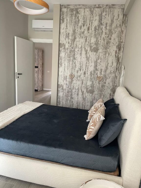 Apartament 1+1 me pamje Deti me Qera Afatgjate - Market "Dea", Radhime, Vlore