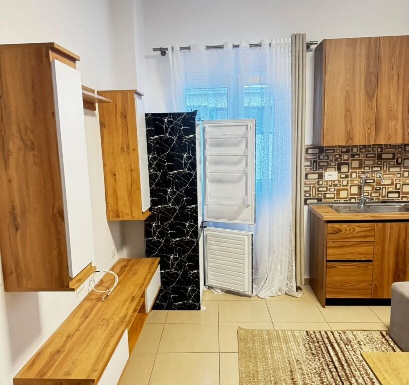 APARTAMENT 1+1 55,000 LEKE RRUGA 5 MAJI