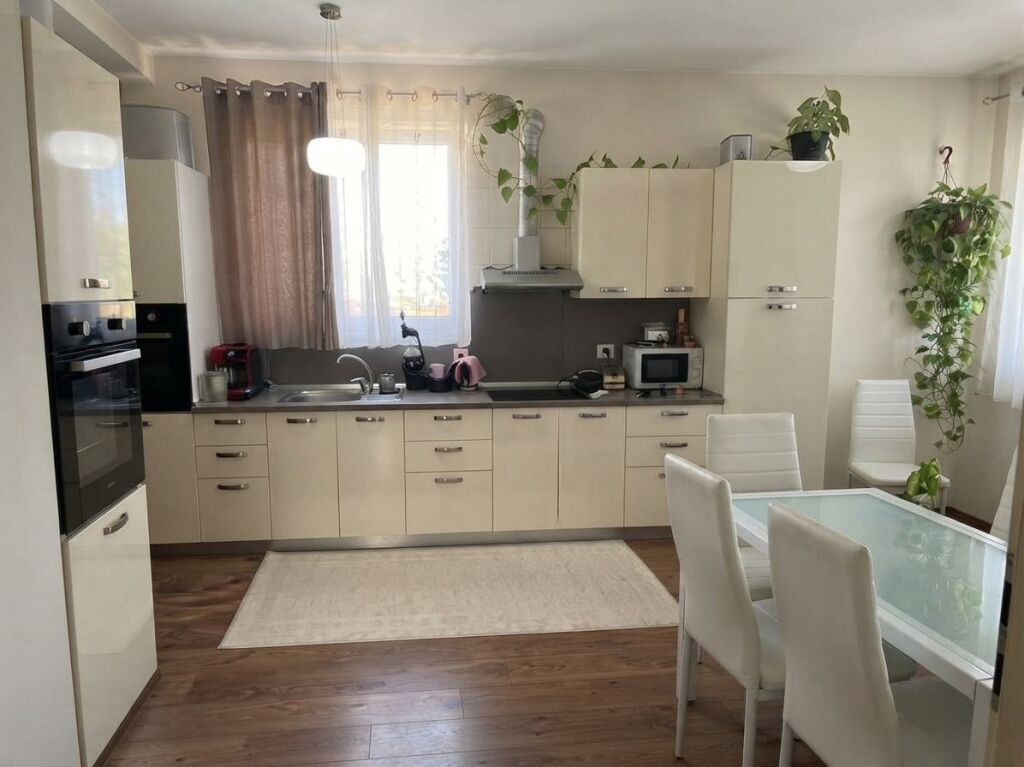 Apartment 2+1 for Rent – 5 Maji Street