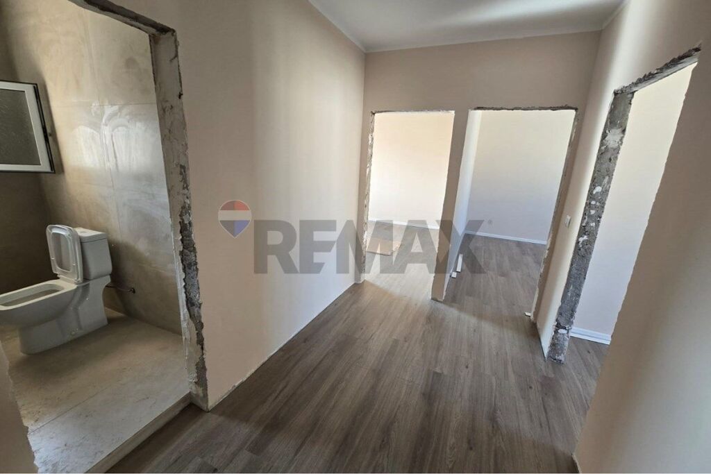 Appartamento 2+1 in Vendita, vicino alla Scuola Jani Minga, Vlore
