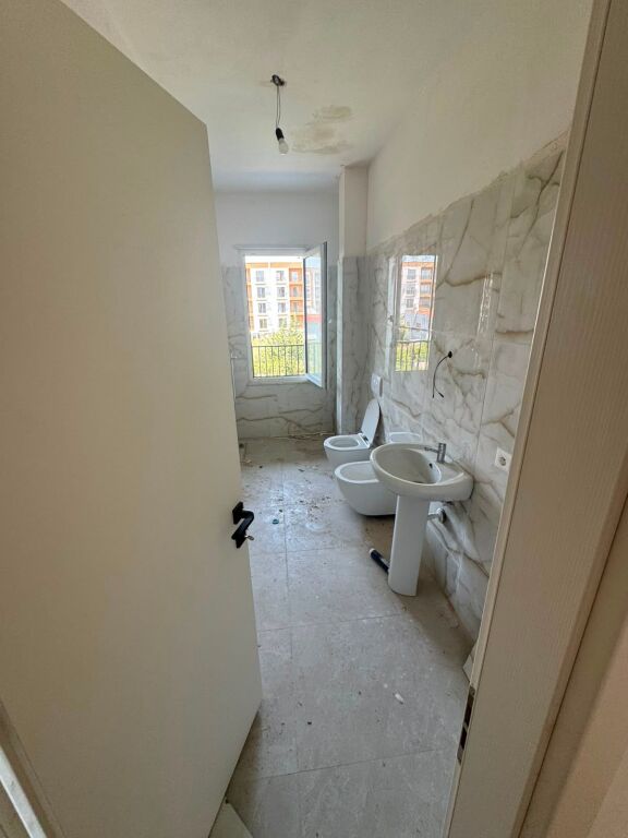 Apartament 2+1+2tualete +2ballkone