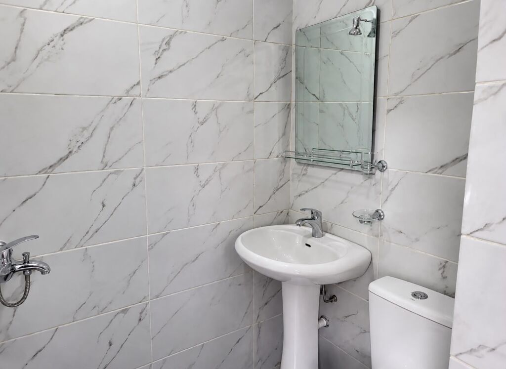 Apartament 1+1 me qira Rruga "Gramoz Pashko", prane Fakultetit Ekonomik