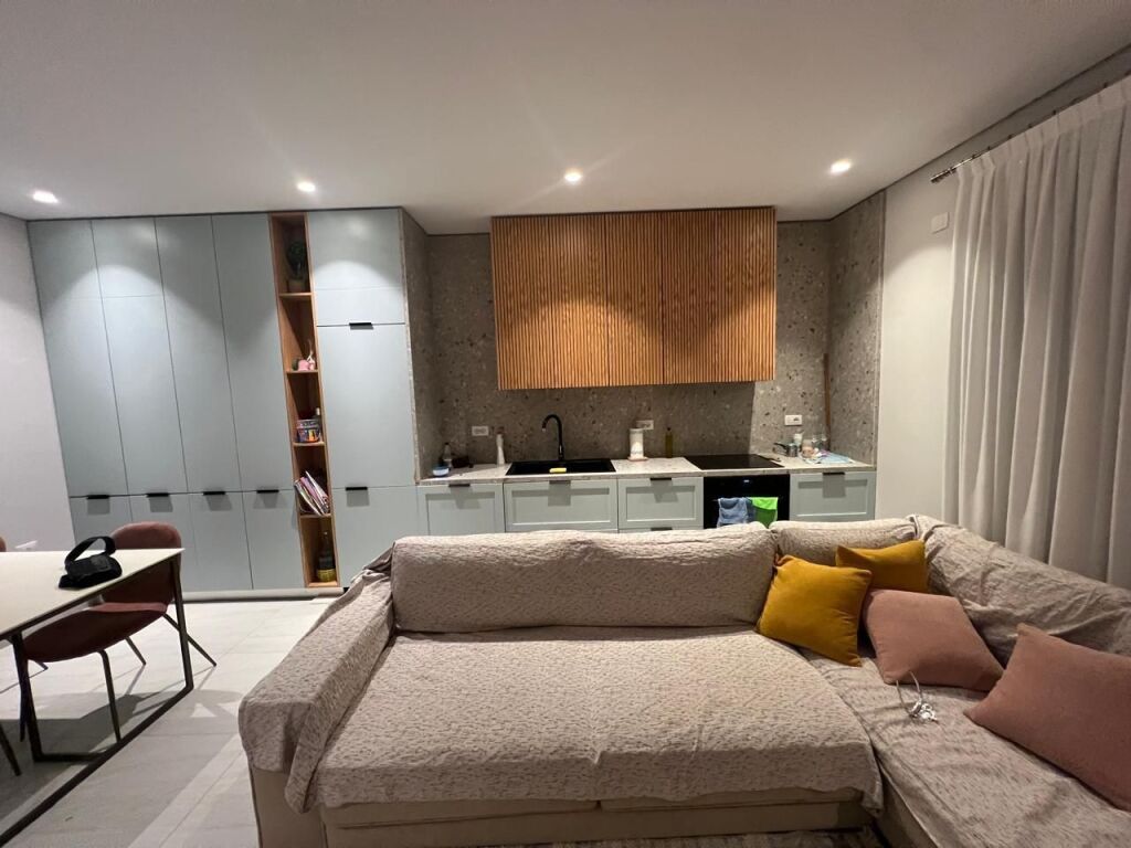 Apartament Per Shitje 1+1 Tek Gjiri i Lalezit (ID B110624) Tirane