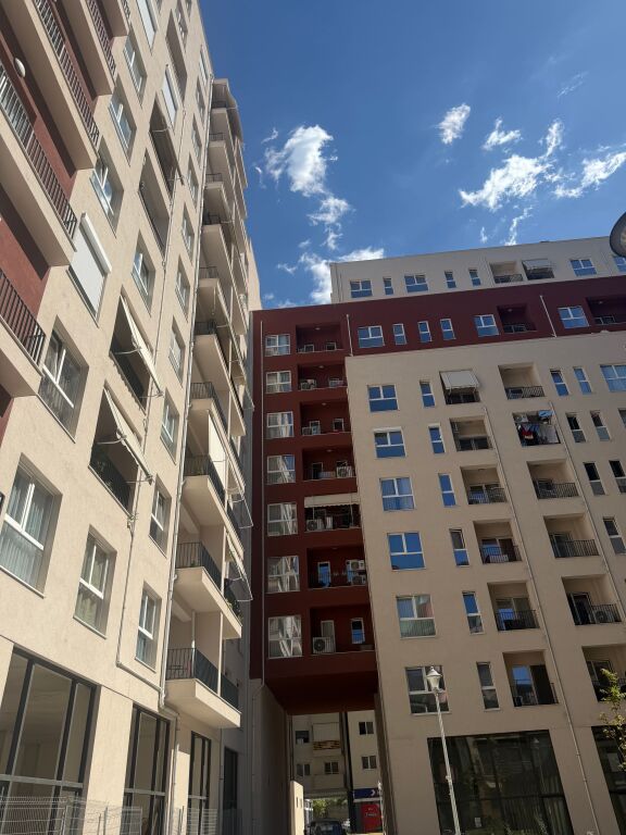 Shitet apartament 2+1 te kompleksi AURA