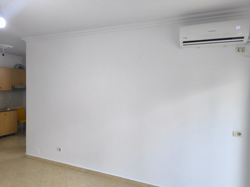 Apartament me qira