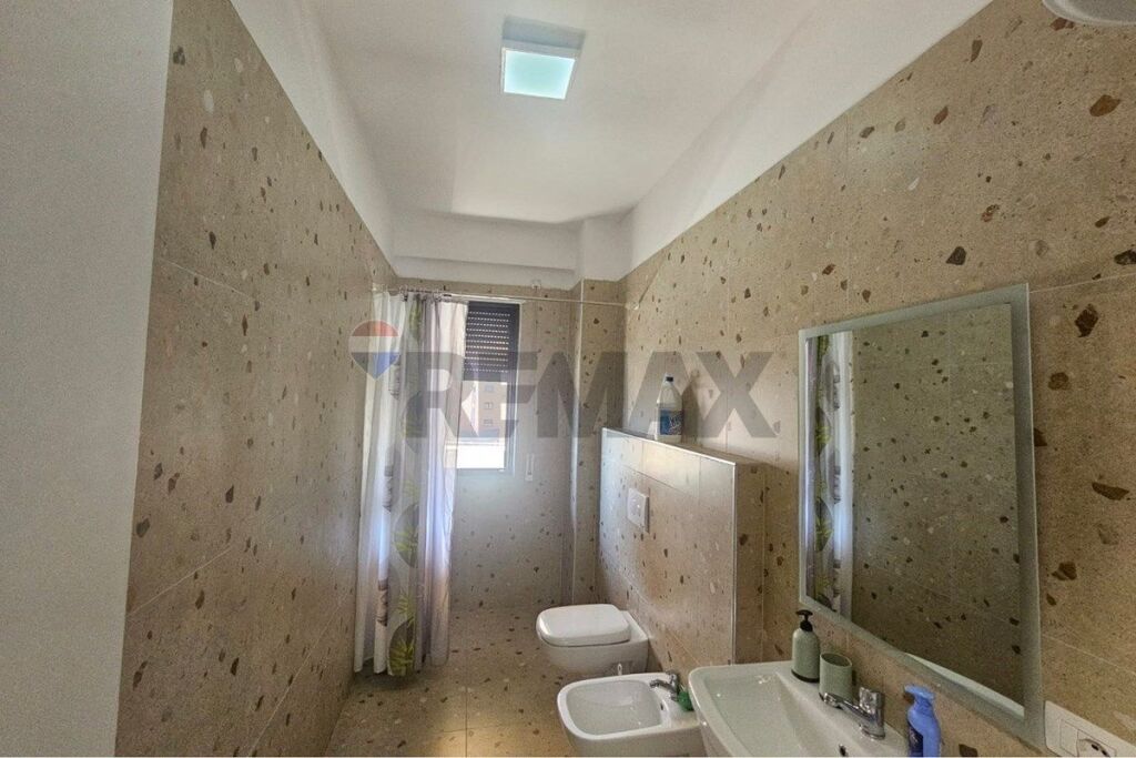 2+1 apartment for rent in Tirana