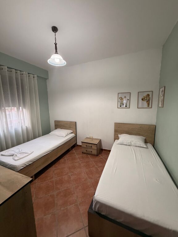 Shitet Apartment 2+1 ne Plazh Hekurudha