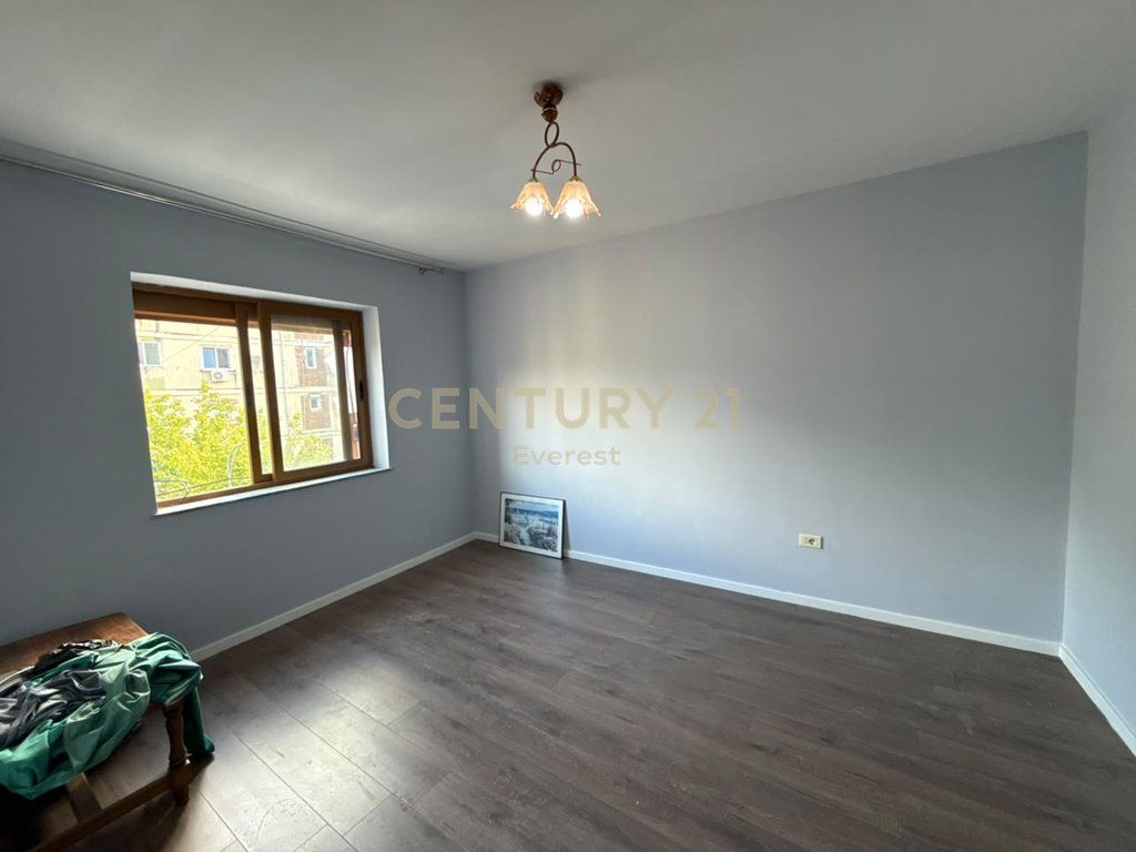 RRUGA BARDHYL, SHESIM APARTAMENT 2+1