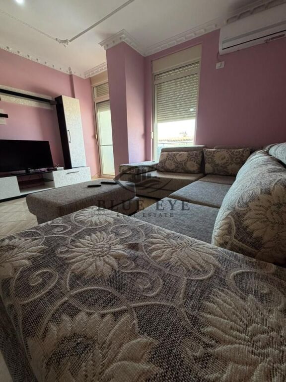 JEPET ME QIRA – APARTAMENT 1+1 NË VIJË TË PARË ME DETIN 🌊