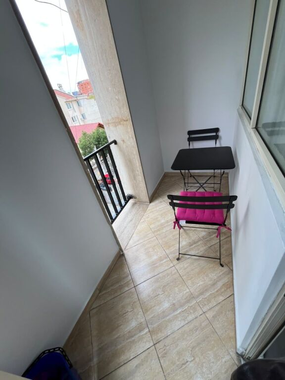 🛋️ **JEPET ME QIRA APARTAMENT 2+1 + 🅿️**  📍 **Rruga e Kavajës, Tiranë**