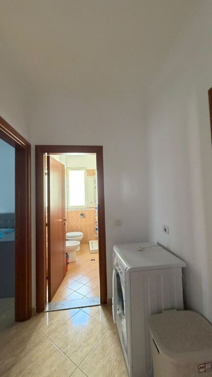 Apartament me Pamje nga Deti për Qira në Lungomare Vlorë