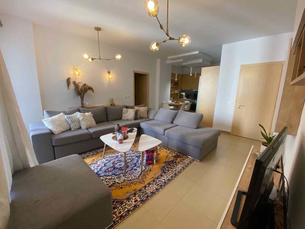 Affitto | Apartament 2 + 1+2 | Yzberisht | 600 €/mese