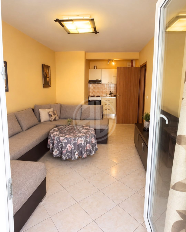 For sale 1+1 apartment Golem, Kaltersia complex with pool view