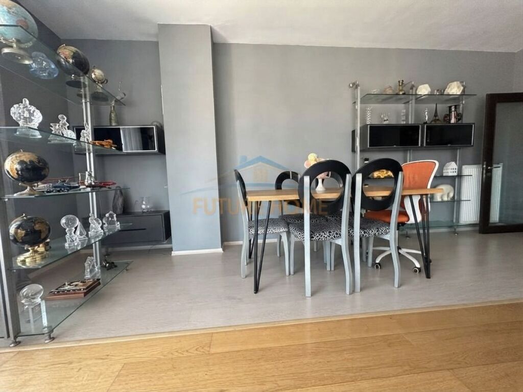 Qera, Apartament 2+1+2,Kompleksi Kika 1, Komuna e Parisit, Tirane.
