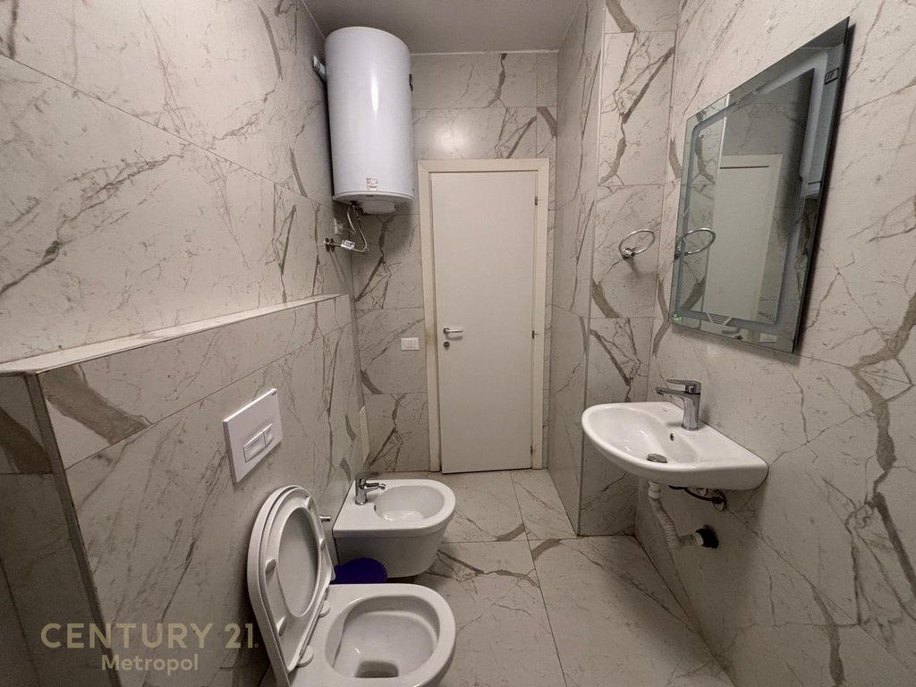 Apartment 2+1 for Rent near Rruga e Dibrës
