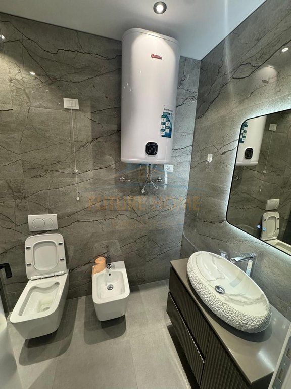Affitto, Appartamento 2+1+2+Posto Auto, Lake View Residence, Tirana