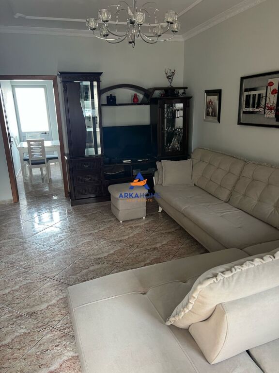 JEPET SHTEPI ME QERA 2+1+BALLKON "ALLIAS" 50.000 LEKE