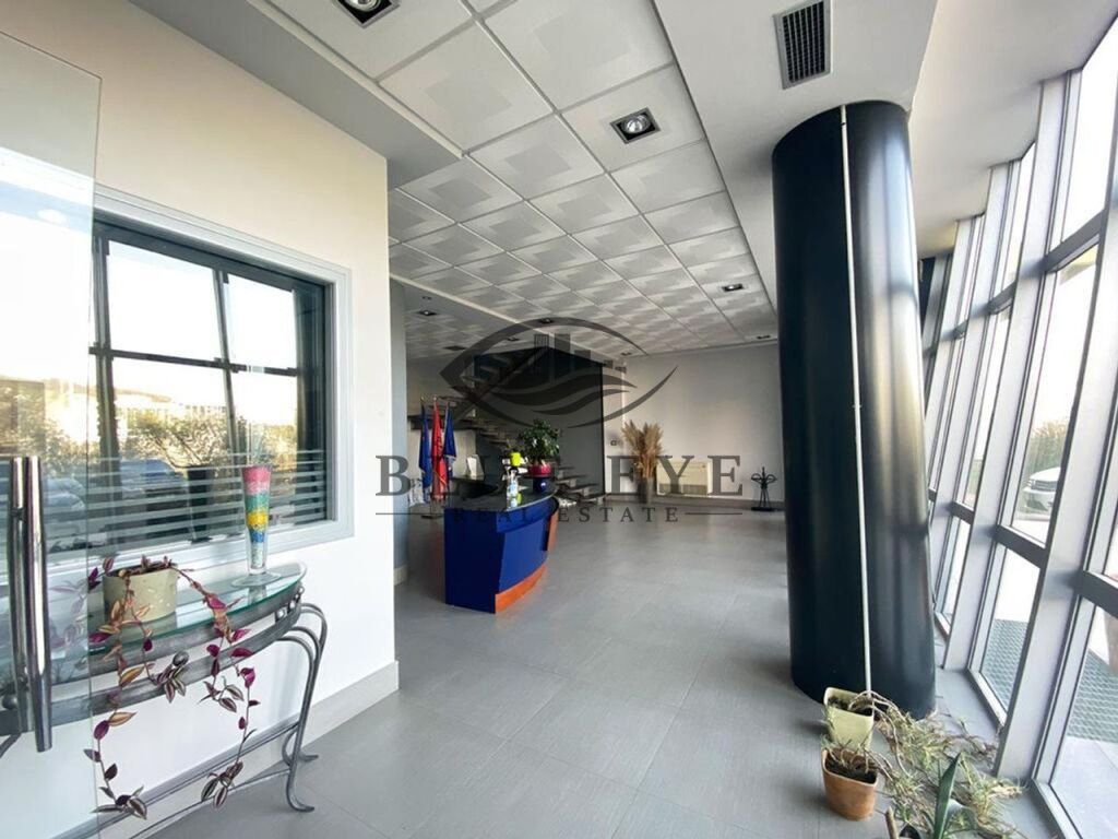 🏭 KOMPLEKS INDUSTRIAL & LOGJISTIK PËR SHITJE