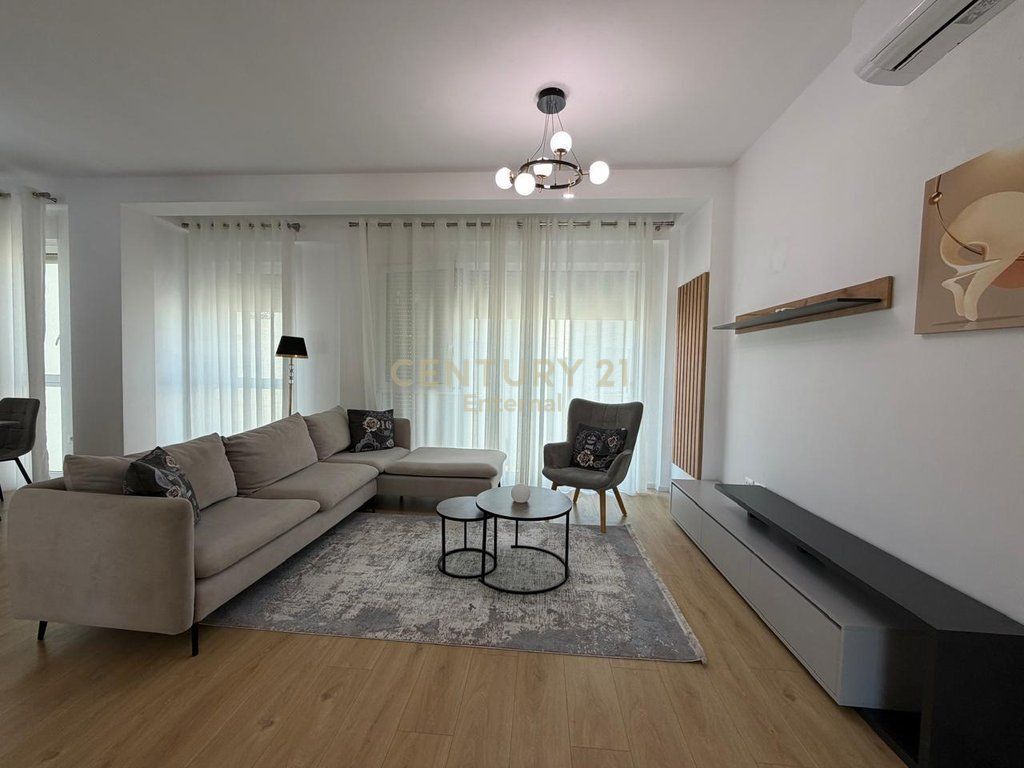 Villa in affitto a Rezidenca Aba
