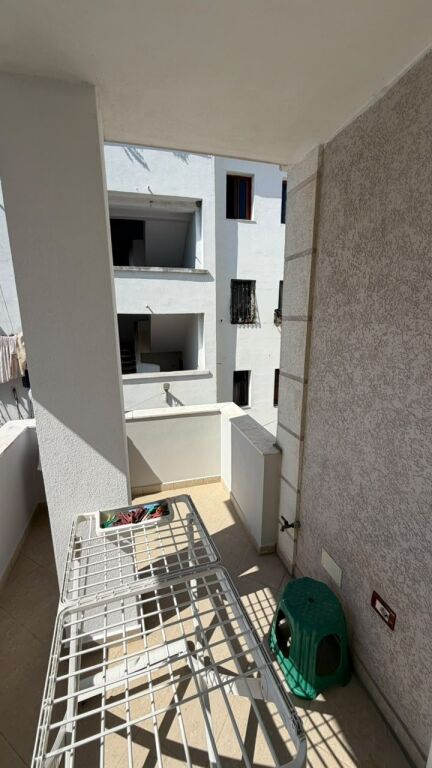AFFITTASI APPARTAMENTO 2+1 VICINO ALLA SCUOLA QEMAL MICI, DURAZZO