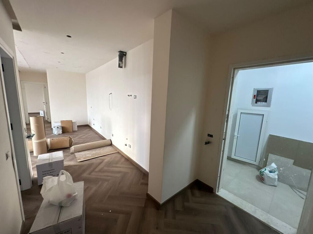 Shitet apartament 2+1+2 tek Rezidenca Porcelan ! 260.400 Euro !