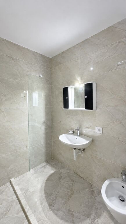 Apartament 2+1+2+parking me qira