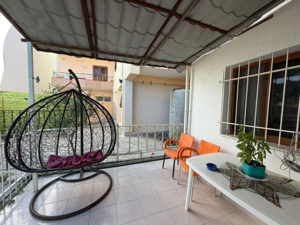 Apartment 2+1+Parking Space For Long Term Rent - Reald College, Vlora
