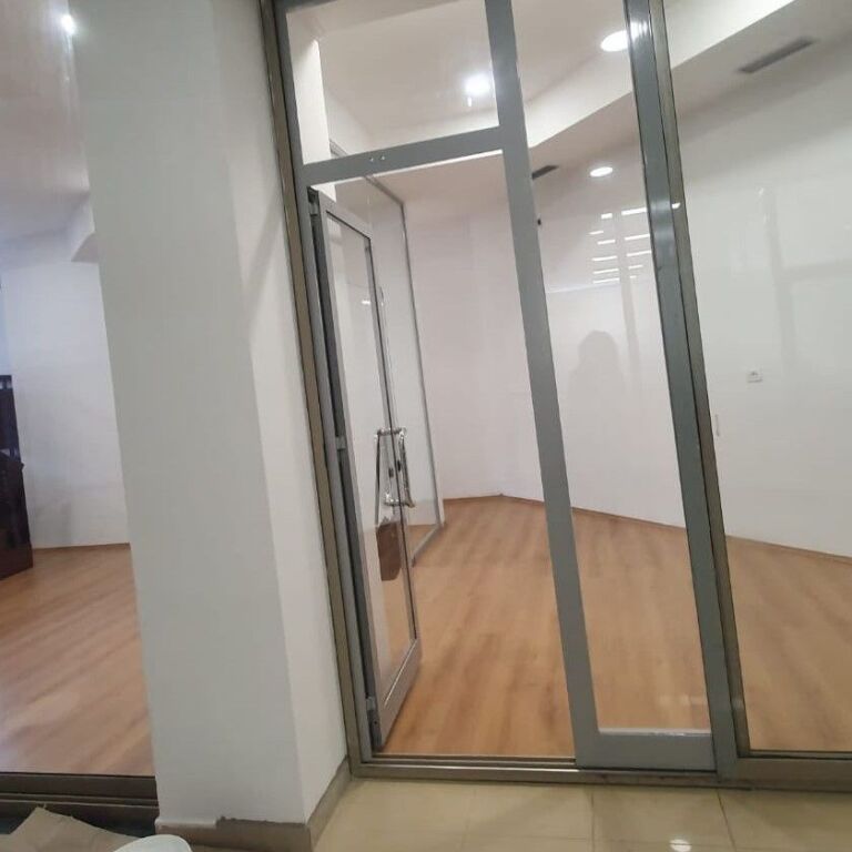 🏢 AFFITTASI – AMBIENTE COMMERCIALE | CENTRO