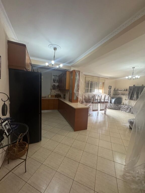 Appartamento 2+1+2 in vendita a Vlore