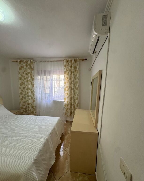 Rent | Apartament 1 + 1 | Qendër Kamëz | 300 €/month
