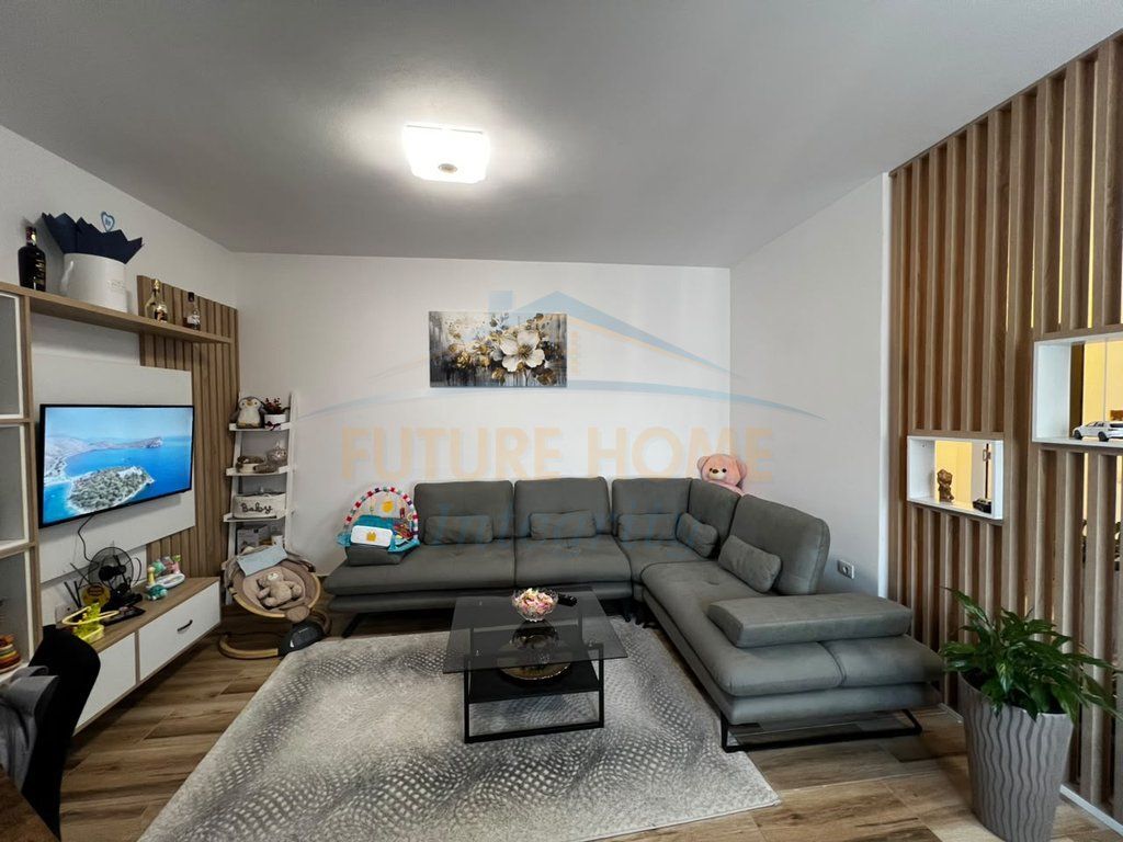 In vendita, appartamento 1+1, Oasis Residence, Tirana.