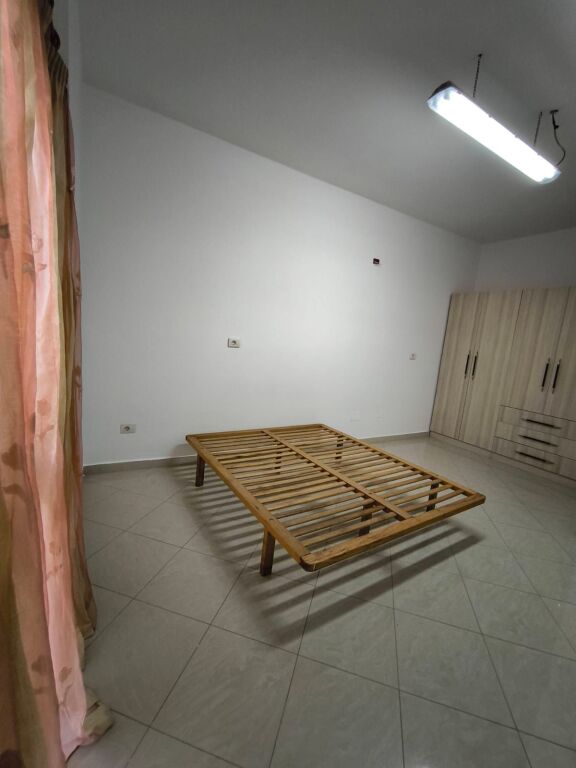 Qera | Shtëpi private 1 + 1 | Kodra E. Priftit | 320 €/muaj