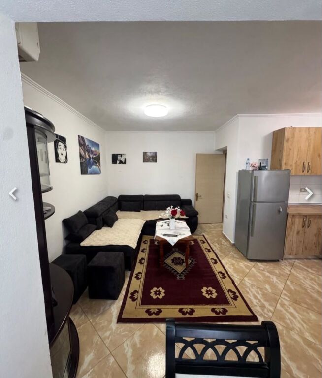 Affittasi appartamento 1+1, Kamez (Centro) 300 mila lek vecchi