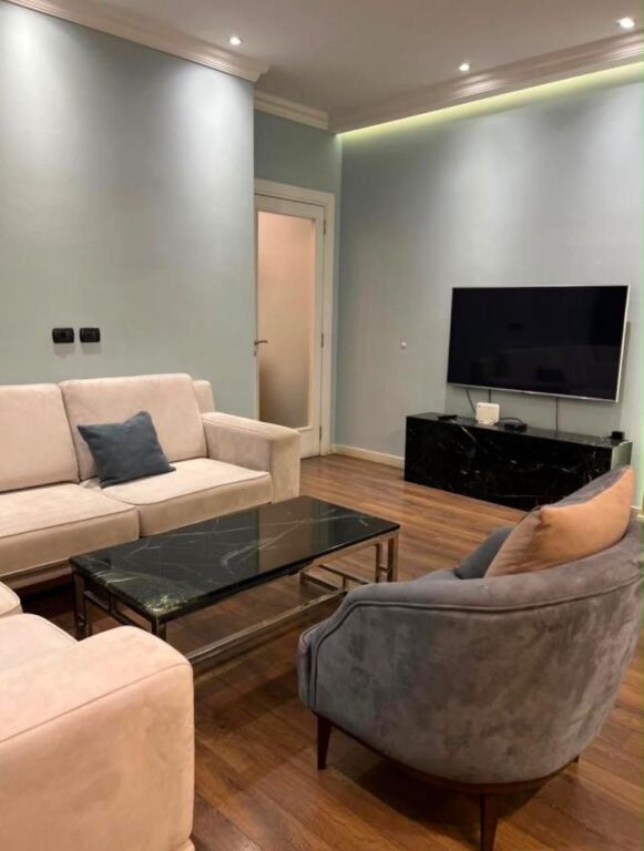2+1 penthouse apartment for rent in the Center, Skenderbej Square! Foreigners only!