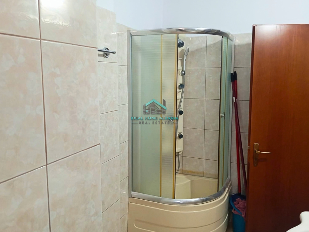 APPARTAMENTO 2+1 IN AFFITTO – VICINO ALL'AMBULANZA, VLORA