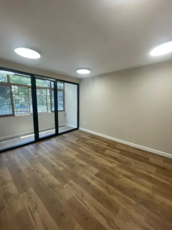 Affitto | Apartament 5 + 1 | Blloku | 1100 €/mese